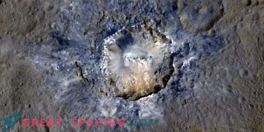 Изолирането в кратерите може да означава, че подземният лед