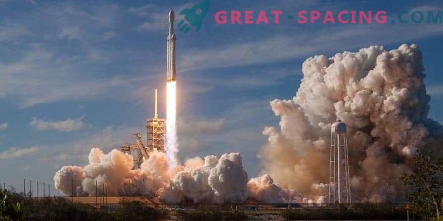 Falcon Heavy ракета се подготвя за втори полет през март