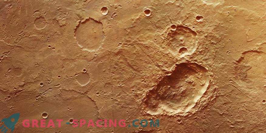 Троен удар за Марс