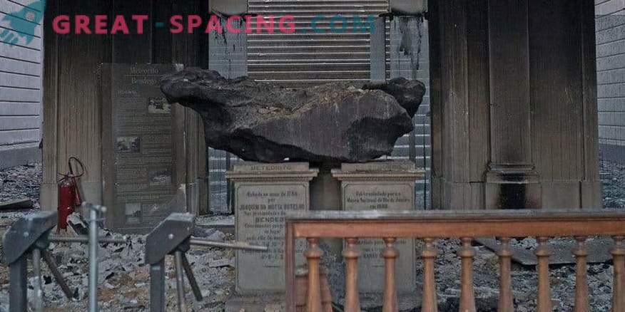 Най-големият бразилски метеорит успя да оцелее при сериозен пожар