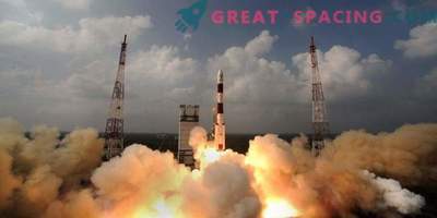 Indiase raket bereidt zich voor op het lanceren van 104 satellieten tegelijk