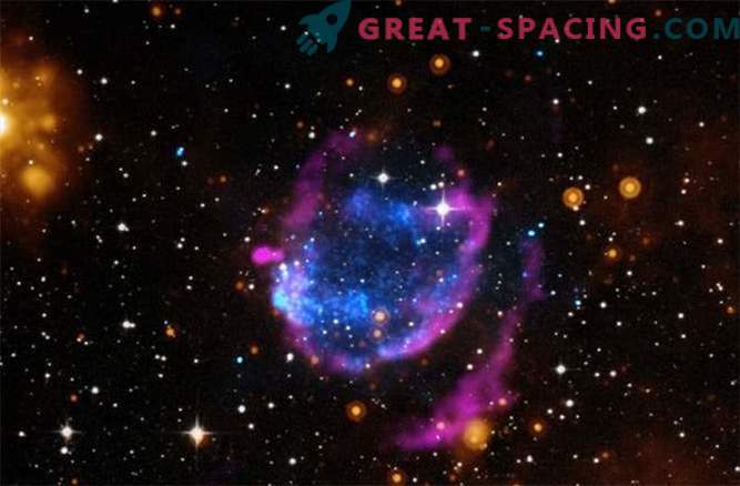 Остатък от супернова с мощна топлинна радиация