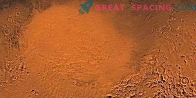 В Марсианската равнина Елада може да има езеро с вода