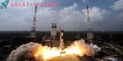 Индия пуска ракета с десетки сателити