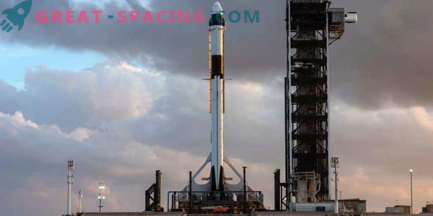 Първият тест на полет на екипажа на SpaceX ще се проведе през февруари