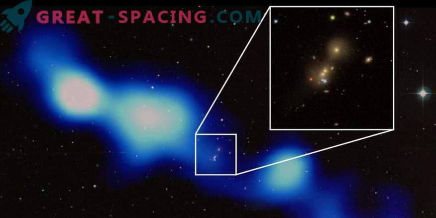 Индийските астрономи са открили гигантска радио галактика