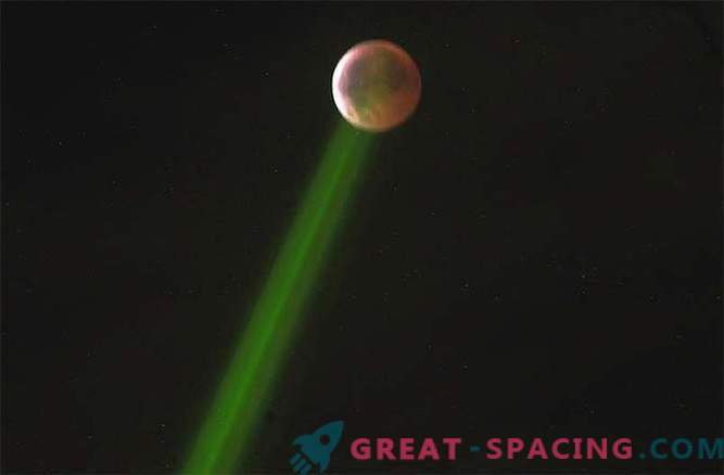 Избор на най-добрите снимки на лунното затъмнение