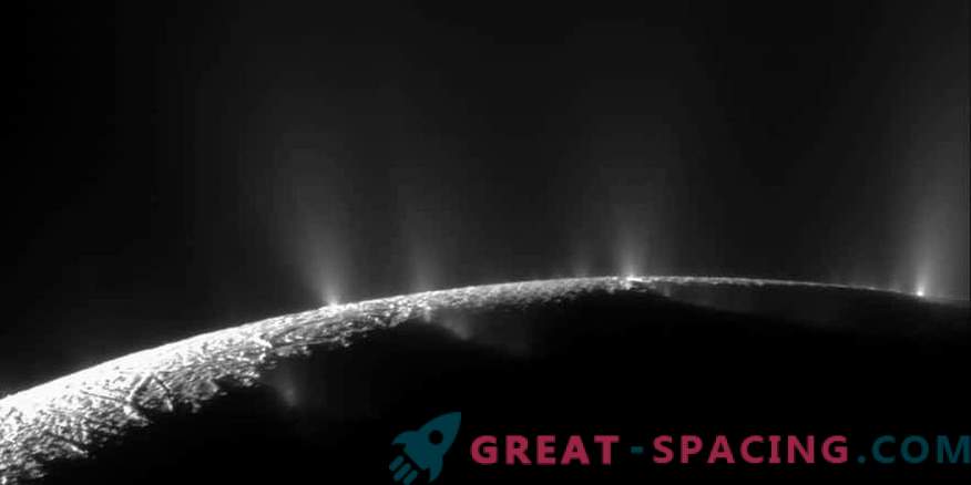 Saturn’s satellite Enceladus has an ocean below its surface