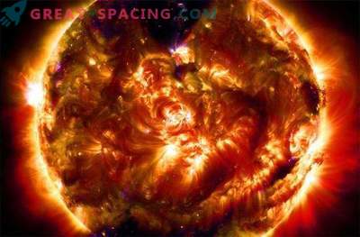Космическият телескоп засне 100 милиона гигантски снимки на Слънцето