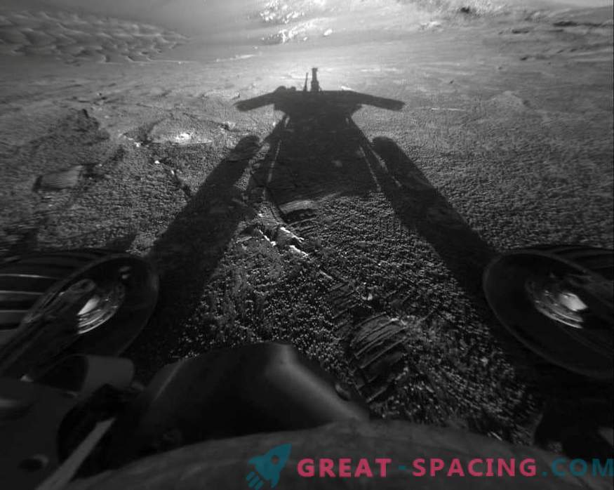 Какво ще се случи с мъртвата Opportunity единица на Марс?