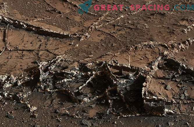 Епична първа година на любопитството на Марс: снимки