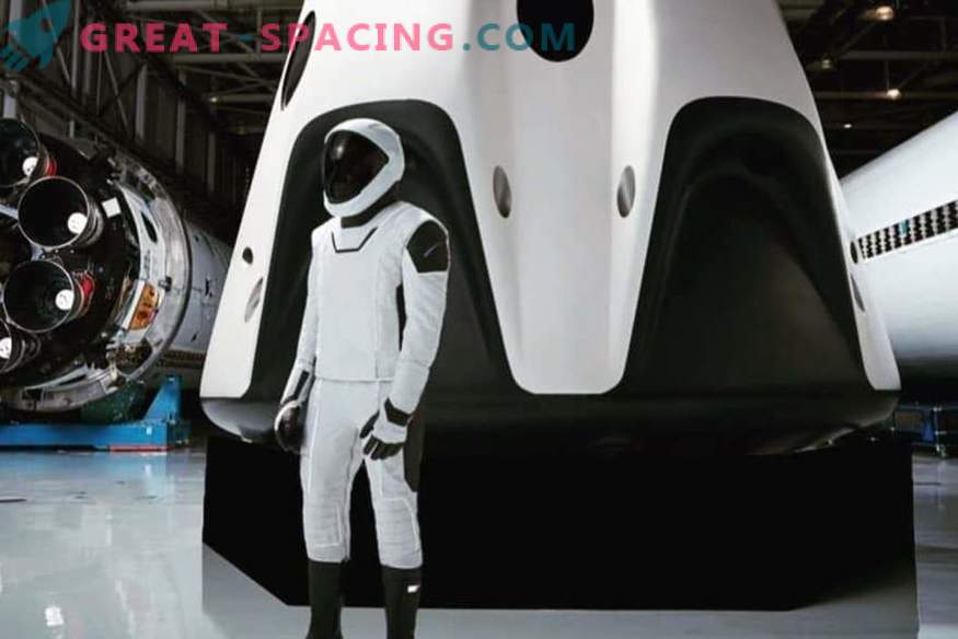 SpaceX се готви да изпрати астронавти на МКС