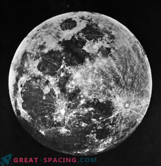 Когато се появи първата снимка на луната