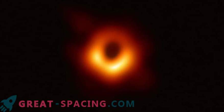 Колко важна е първата снимка на черната дупка