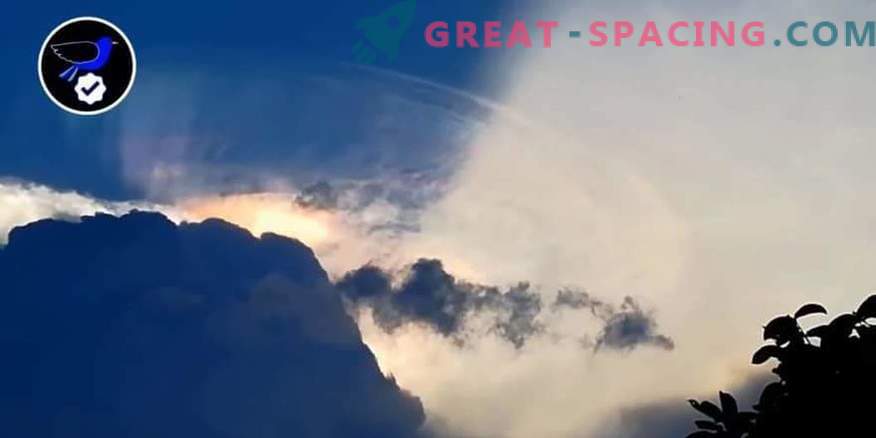 Гигантски извънземен кораб, който се опитва да се скрие в облак над Филипините