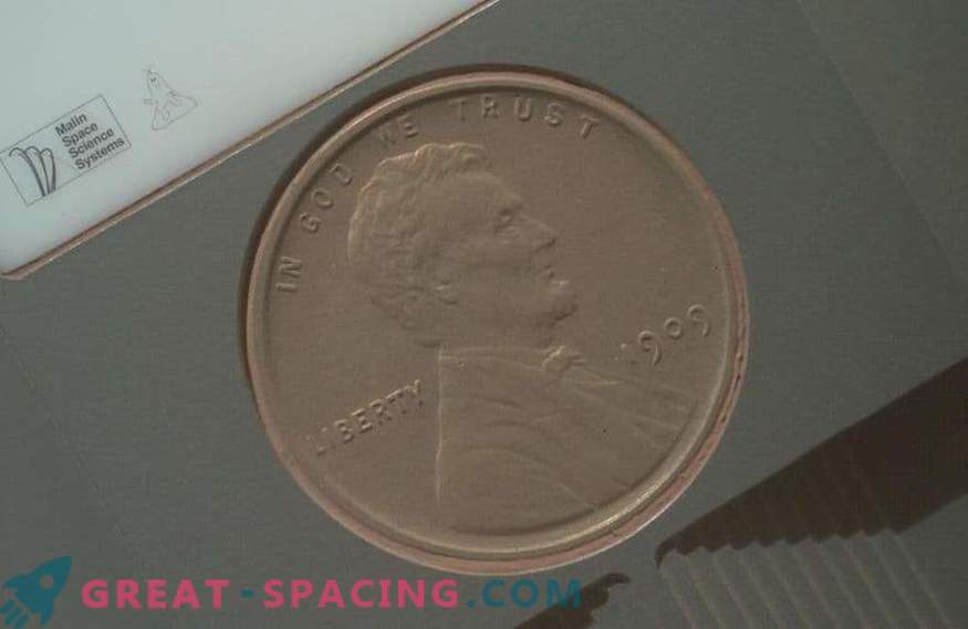 Монетата, освободена от марсианския вятър, подкрепя надеждата за възстановяване на ровера