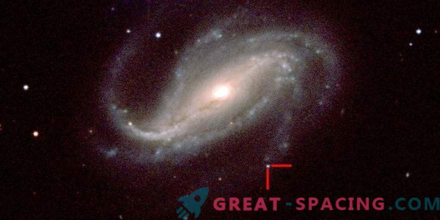 Любителски астроном уловил първото сияние на масивна експлодираща звезда