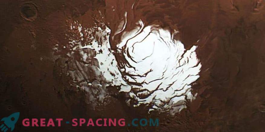 Какво се крие под южната полярна шапка на Марс