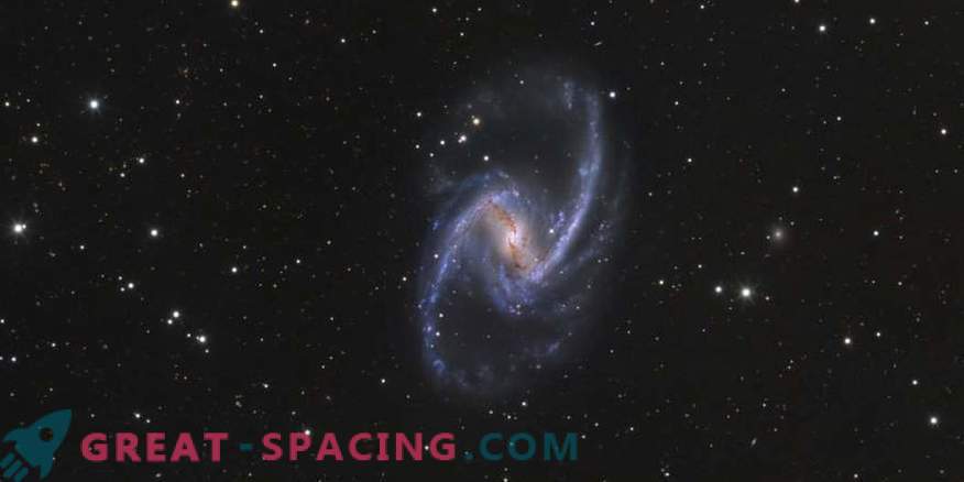Звездни раждания и газови потоци в галактиката NGC 1365