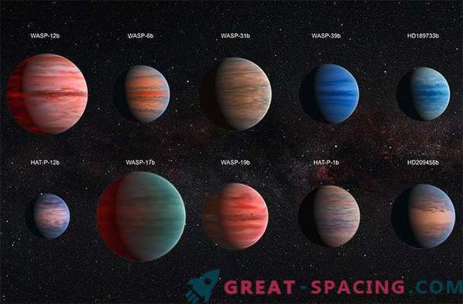 Water is hiding behind the clouds around hot exoplanets