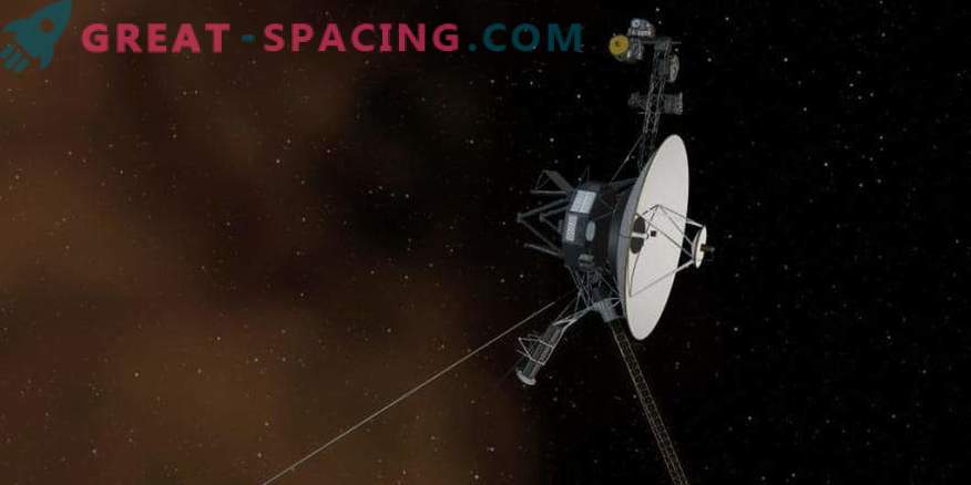 Уилям Шатнър ​​изпраща съобщение до Voyager
