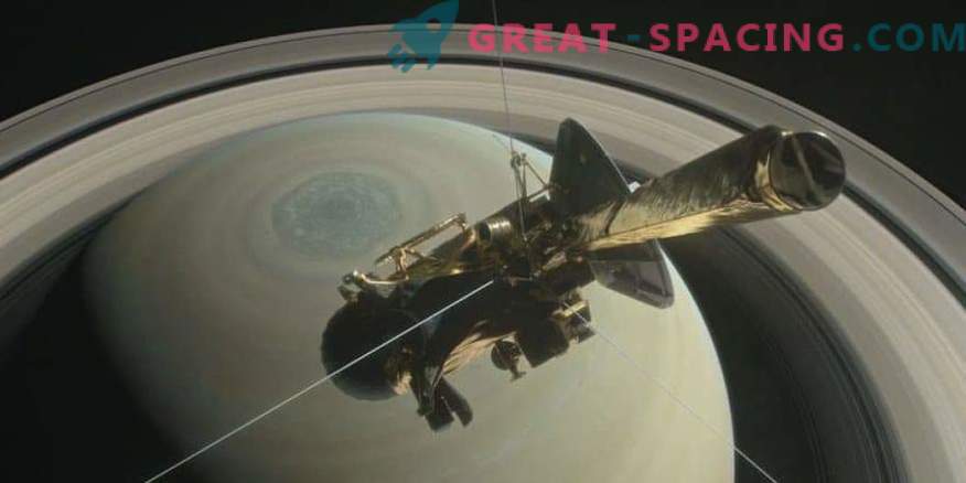 Ново видео на първото гмуркане на Cassini