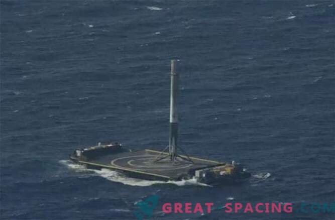 Успех! Ракетата SpaceX Falcon 9 успя да се приземи в океана