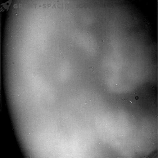 Касини завършва окончателното прелитане над Титан.