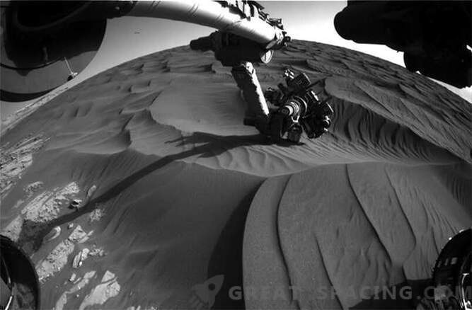 Любопитство, изследващо дюните на Марс: Снимки